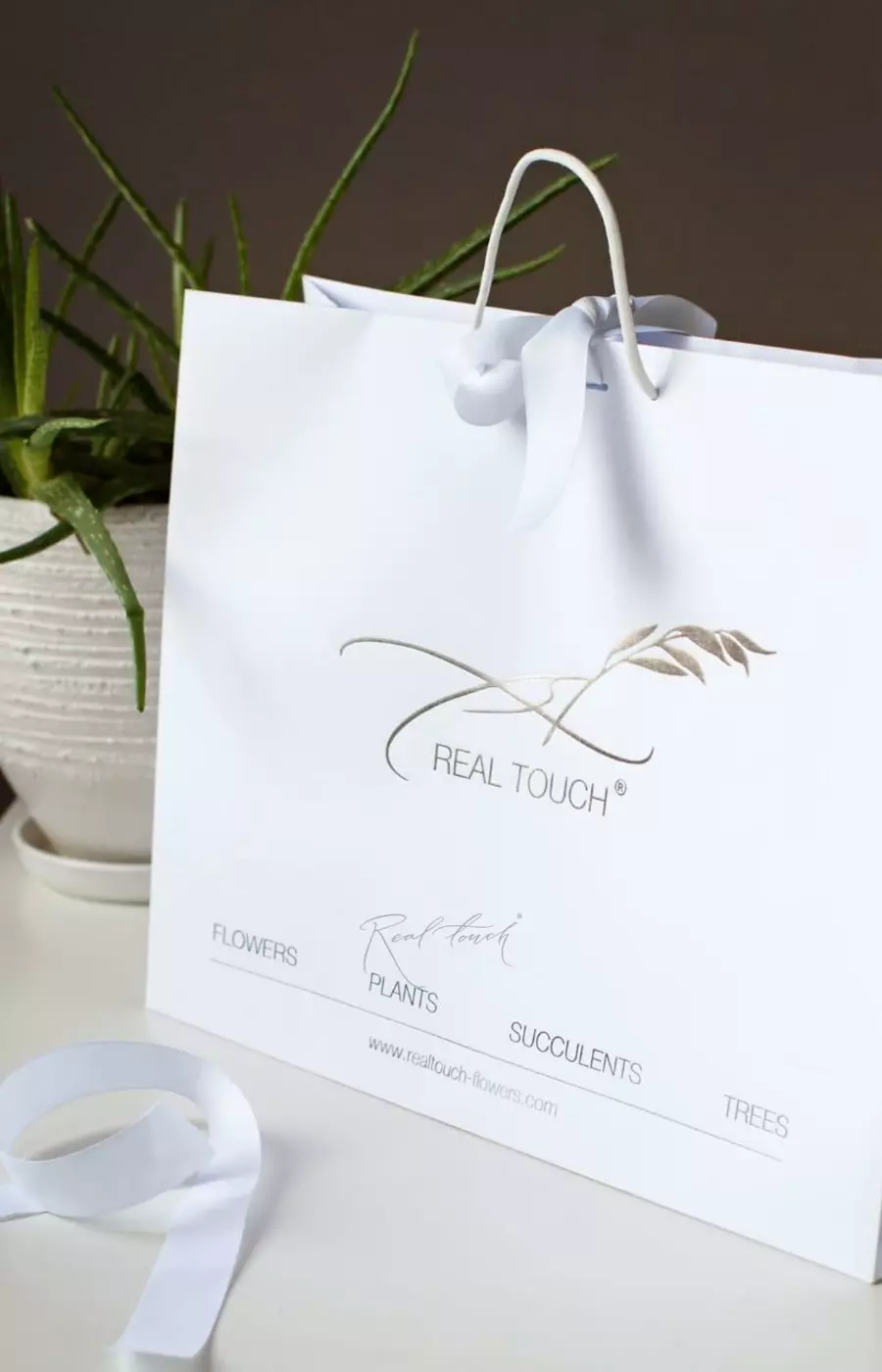 Пакет фирменный с тиснением - Белый