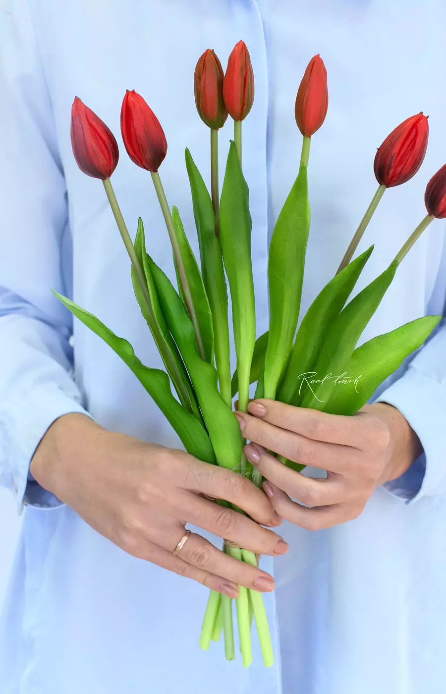 Букет закрытых тюльпанов 4+3 - Красный